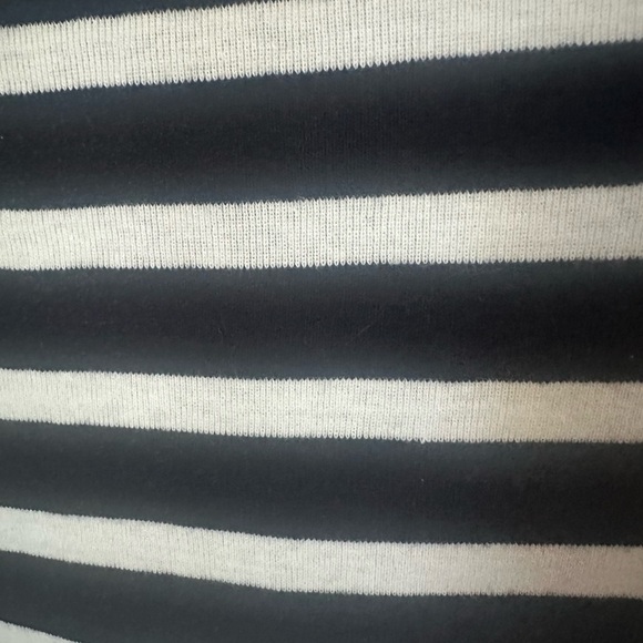 NWOT/EUC Talbots Classic Navy and White Striped V-Neck Tee SZ L - Picture 8 of 9